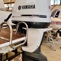 Fuoribordo YAMAHA 250 - 4 tempi