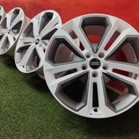 Cerchi Audi Q2 A3 Q3 TT Originali 8x19 ET45 5x112