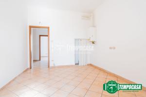 BILOCALE 50 MQ IN VIA VARESINA - DAVANTI AL CERTOS