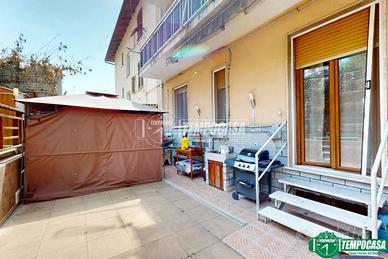 APPARTAMENTO QUATTRO VANI CON DOPPIO GIARDINO