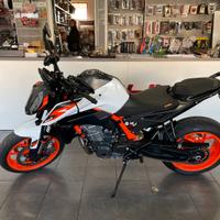 KTM 890 Duke R - 2021