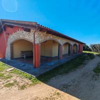 Villa con azienda agricola da avviare