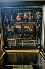 Lavastoviglie Indesit da riparare 
