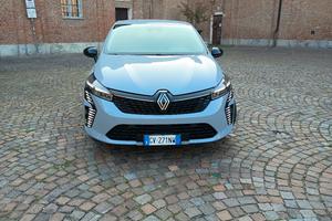 autovettura Renault Clio di due anni