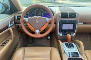 Porsche cayenne GTS