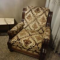 Poltrone telaio in noce tappezzeria damascata