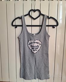 Canotta Brandy Melville grigia con cuore ricam