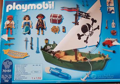 Barca Pirati con sommergibile