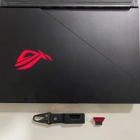 ASUS ROG Strix SCAR 15 i7 / RTX 2070 SUPER / 240Hz