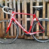 Bici da corsa Bianchi Intenso 105