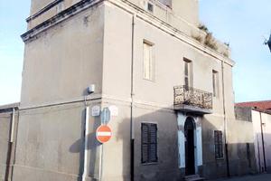 Palazzina nel centro di Tissi