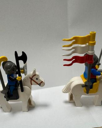 14 Lego vari action figure cavalieri e soldati