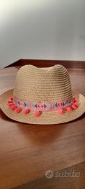 Cappello in paglia da bambina