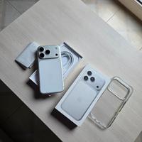 iPhone 17 pro normale 512GB silver come nuovo 