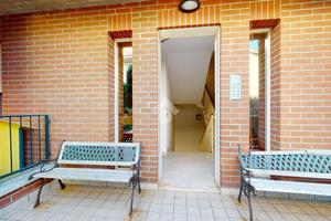 3 LOCALI A CENTO