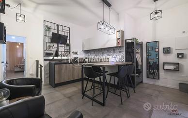 Trilocale ristrutturato al piano terra con posto a