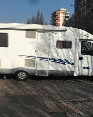 Mclouis 2.8 JTD CLIMA + FRIGO ALTO