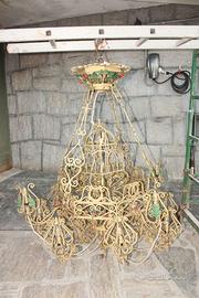 Lampadario in ferro battuto