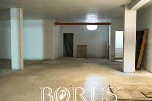 Deposito al piano seminterrato di 350 mq