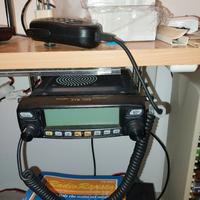 radio professionali icom e yaesu