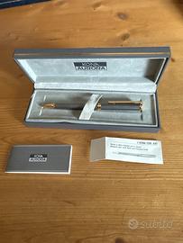 Penna a sfera Aurora Kona cod. 650