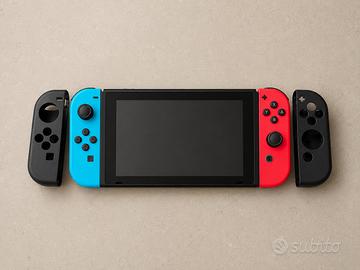 Nintendo Switch + 9 giochi + custodia e accessori