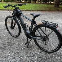 Cube Touring Hybride