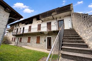 3 LOCALI A TIRANO