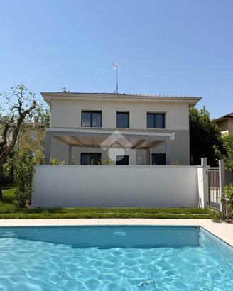 PORZIONE DI BIFAMILIARE A PADENGHE SUL GARDA