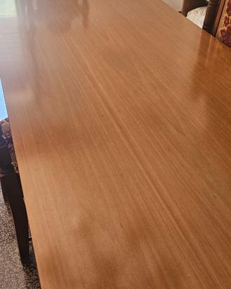 tavolo in noce e 4 sedie