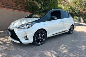 Toyota yaris hybrid 2018