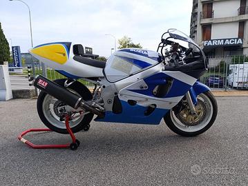 SUZUKI GSX R 600 GSX R 600