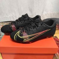 scarpe da calcio Nike numero 33