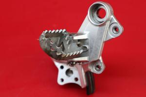 Pedana anteriore sinistra KTM 690 SMC