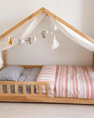 Letto Montessori a capanna in legno
