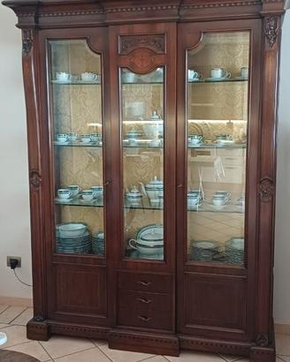 Vetrina in arte povera