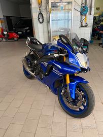 Yamaha R1 2017