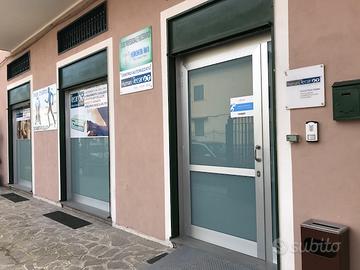 Stanza per medici in studio poli-specialistico