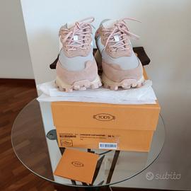 Tod's sneakers run 25k