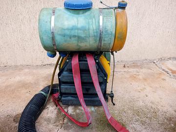 Atomizzatore polverizzatore con motore