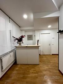 Stanza in studio professionale a/10