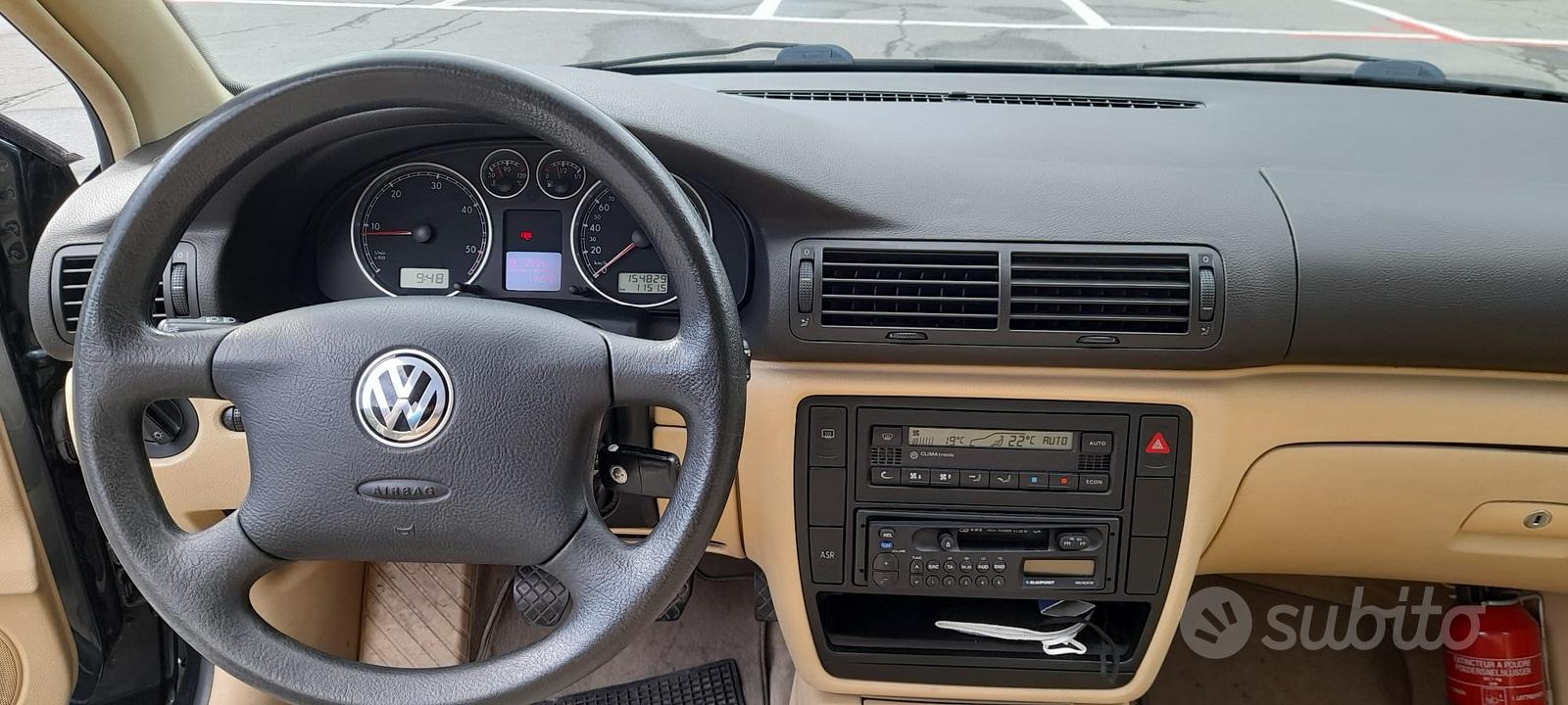 Volkswagen Passat 2003 photo 4