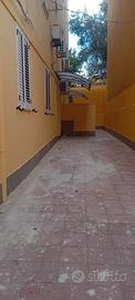 bilocale con cortile e posto auto