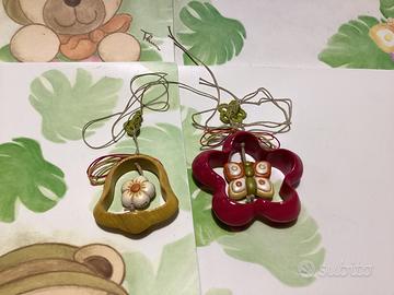 Thun Lotto 2 Addobbi Legno Pasquali Fiore Farfalla