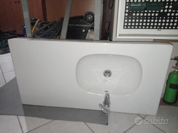 lavabo più specchio 