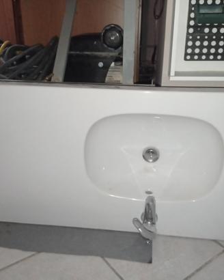lavabo più specchio 