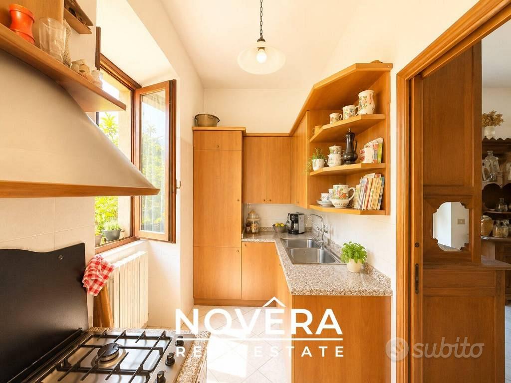 Villa di 350 m² con più di 5 locali a Stresa - Vista 5
