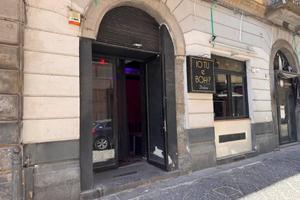 Attività / Licenza di 100 m² con 3 locali a Aversa