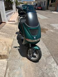 Scooter peugeot elyseo 50