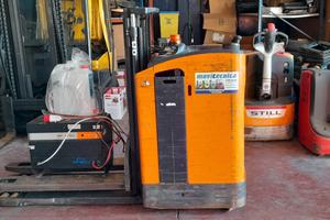 Stoccatore uomo a bordo STILL 2000kg